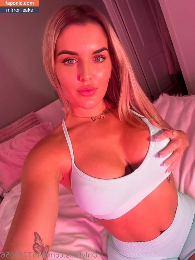 arianaextra nude leaks Photo #4