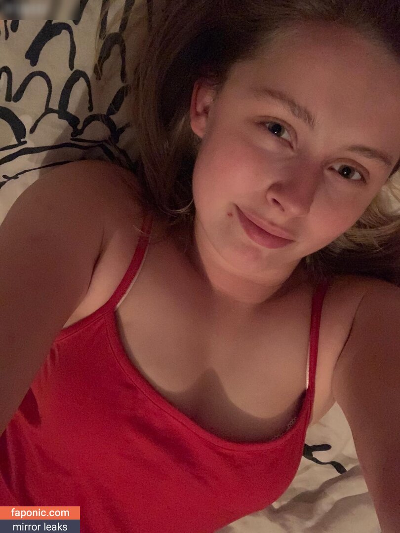 lauradenise98 nude leaks Photo #17