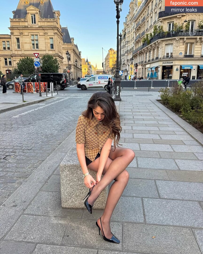 Cemre Baysel nude leaks Photo #5
