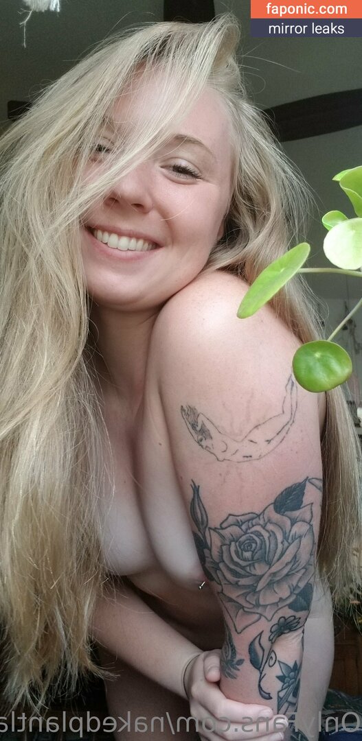 nakedplantlady nude leaks Photo #4