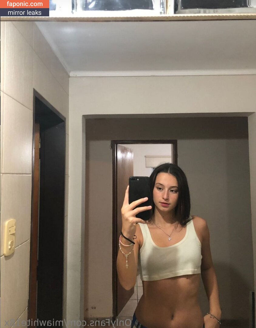 miawhite18x nude leaks Photo #6