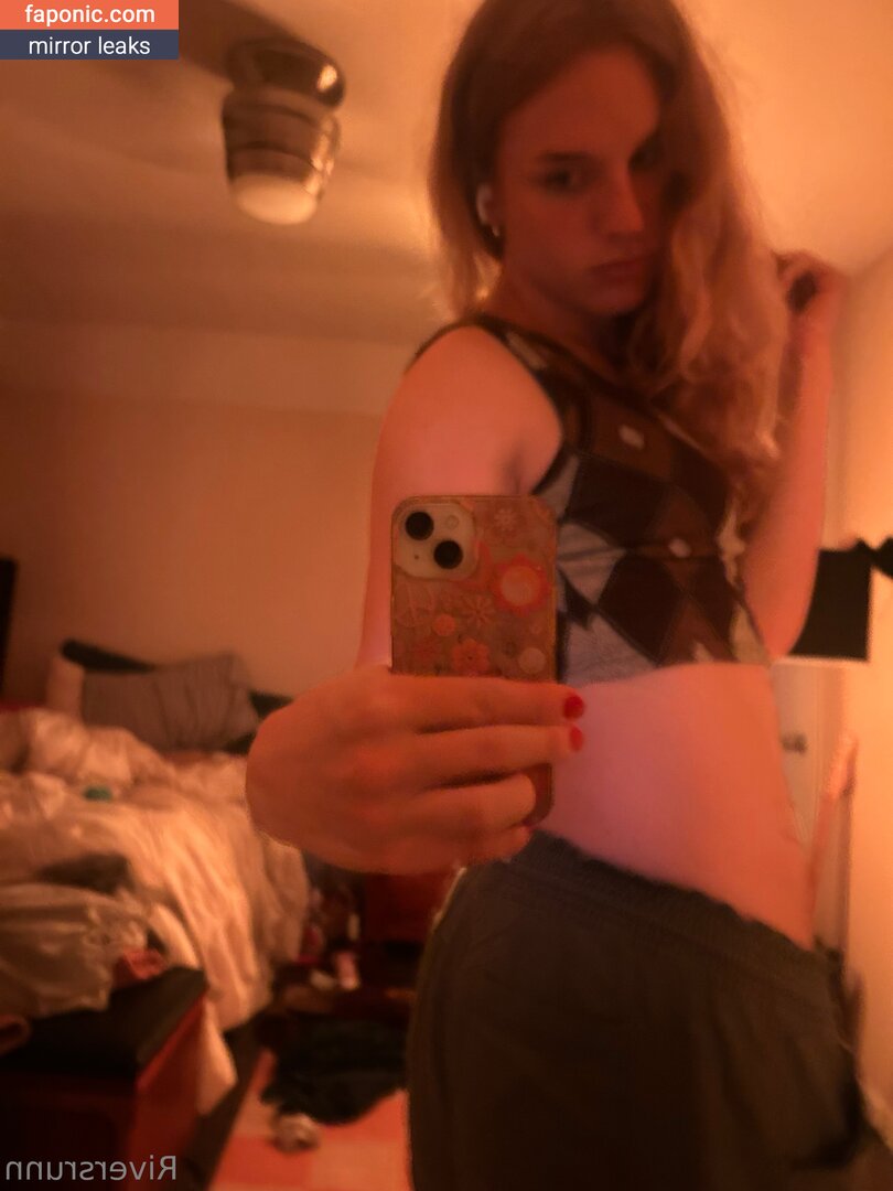 riversrunn nude leaks Photo #4