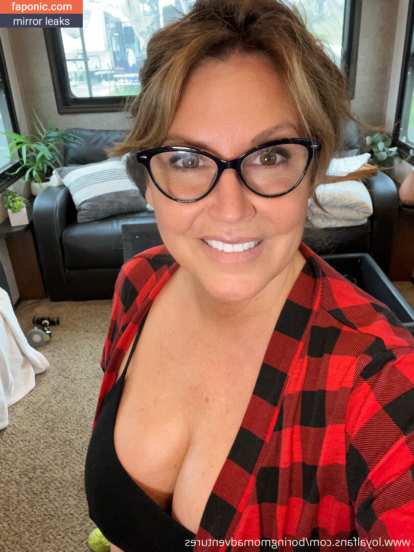 BoringMom nude leaks Photo #12