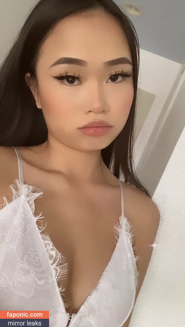 tiffanyxhoang nude leaks Photo #20