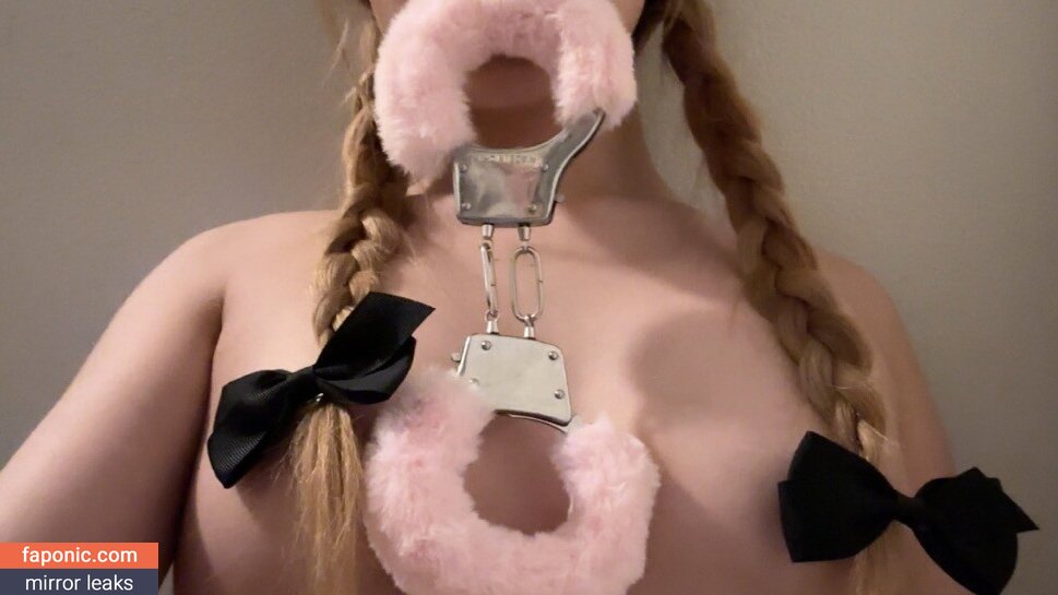Crushingonreyy nude leaks Photo #11