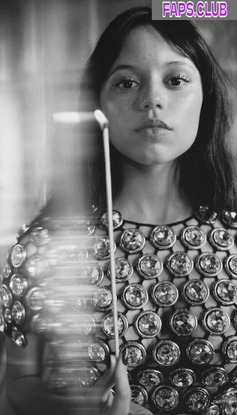Jenna Ortega nude leaks Photo #9