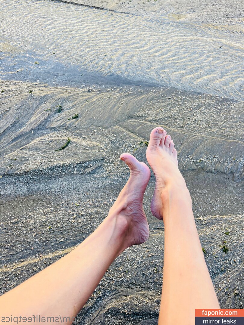 smallfeetpics nude leaks Photo #7