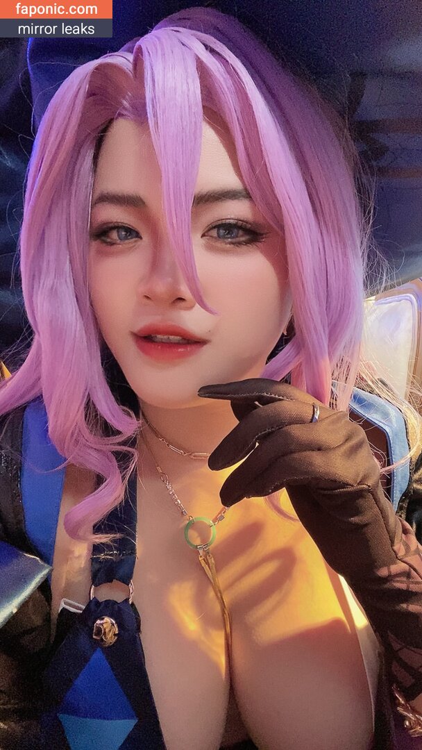 Felicia Yauwin / riryine