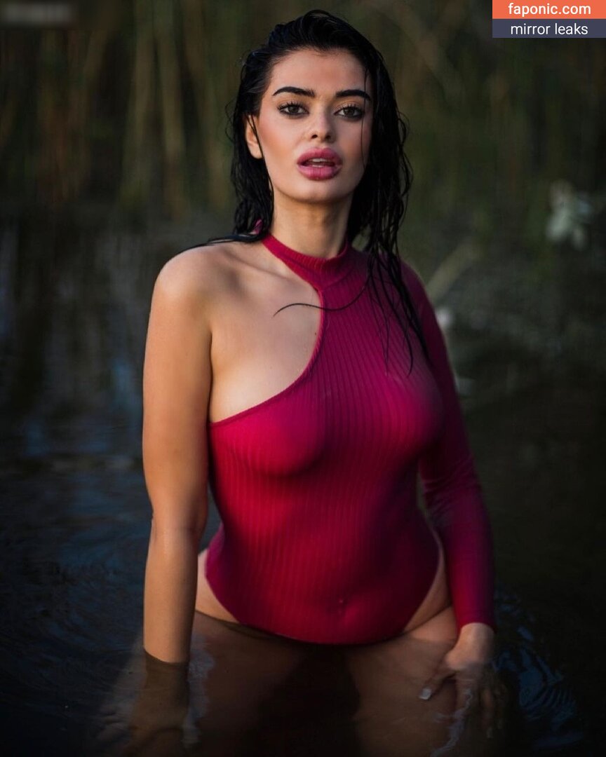 Elsa Latifaj nude leaks Photo #10