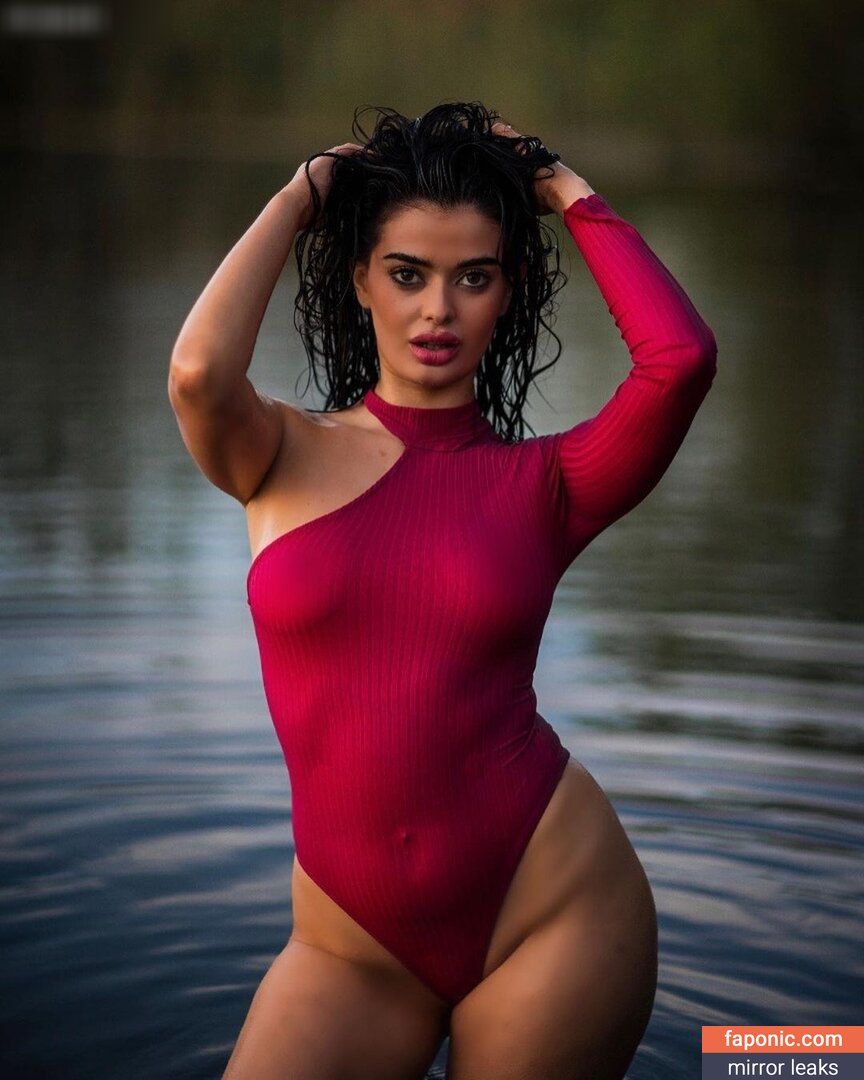 Elsa Latifaj nude leaks Photo #11