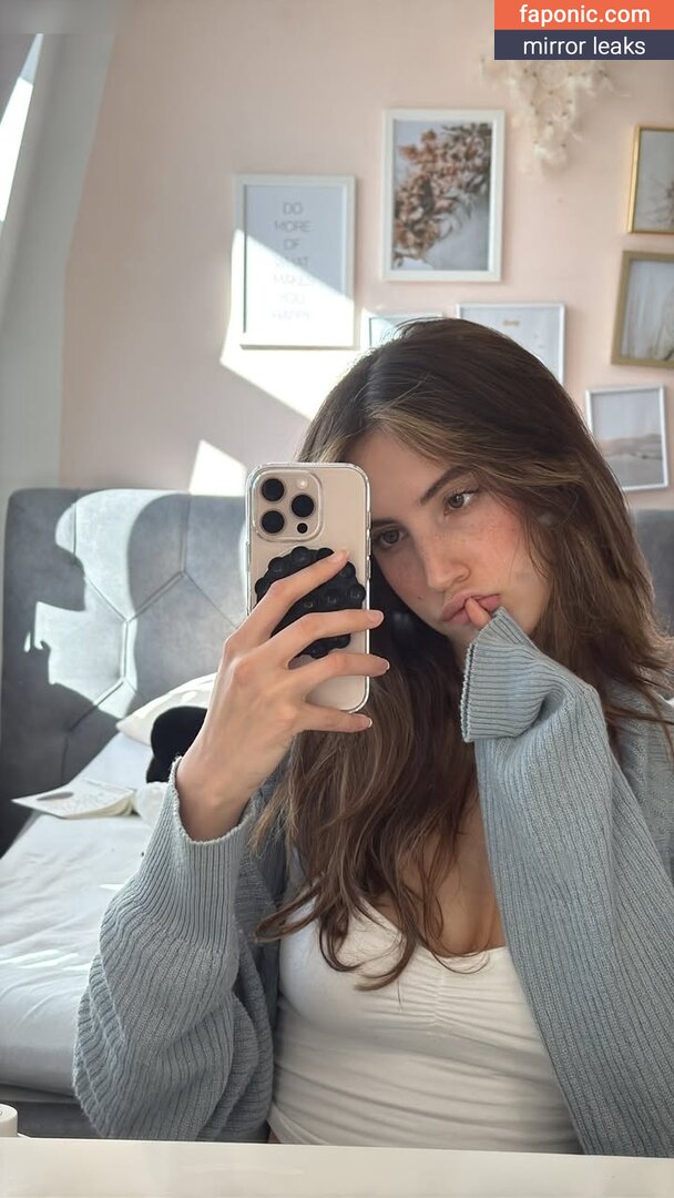 Yonca nude leaks Photo #18