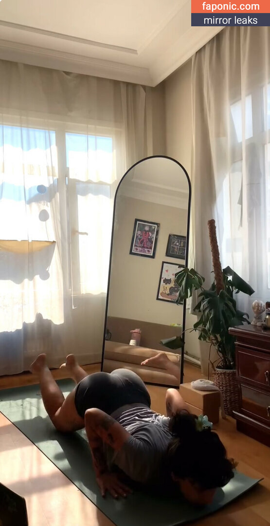Cicigüner nude leaks Photo #12