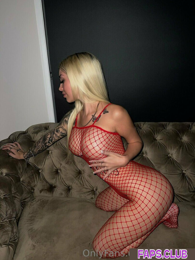 C.harlixe nude leaks Photo #5