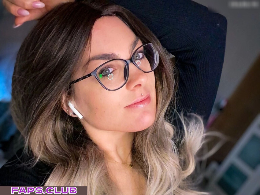Belladeluxxe nude leaks Photo #6