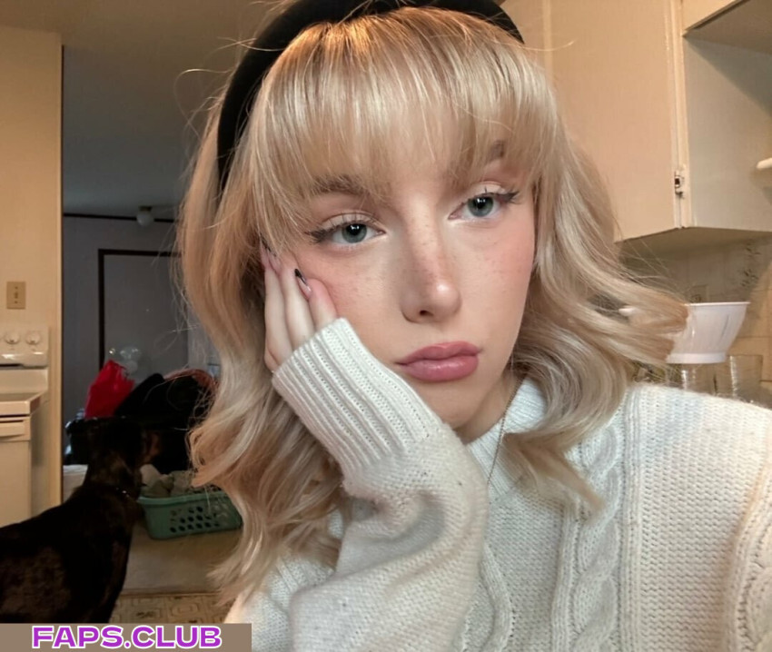 Camcossss nude leaks Photo #10