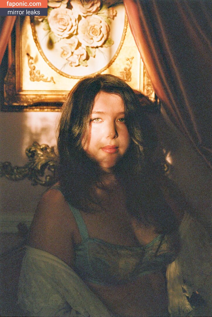 Lucy Dacus nude leaks Photo #4