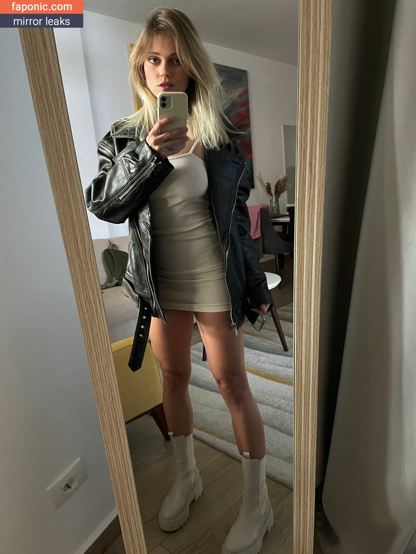 violetvelutto nude leaks Photo #12