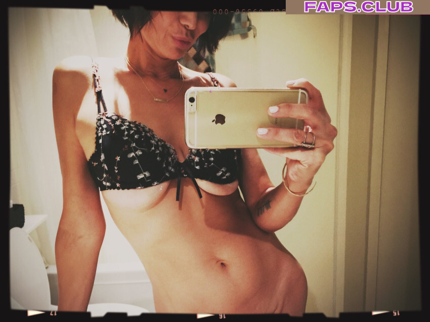 Catherine Bell nude leaks Photo #6