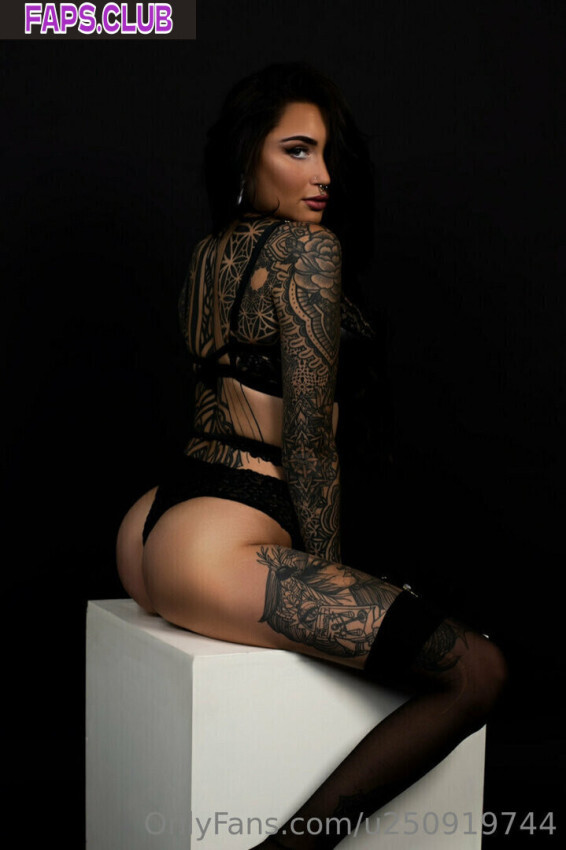Sarahmeeeow nude leaks Photo #6