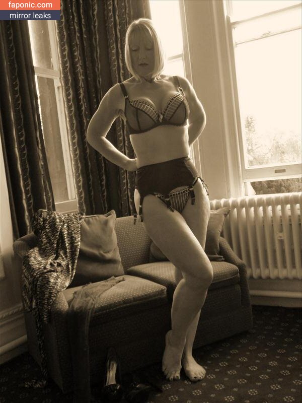 Mrs S Stockings nude leaks Photo #14