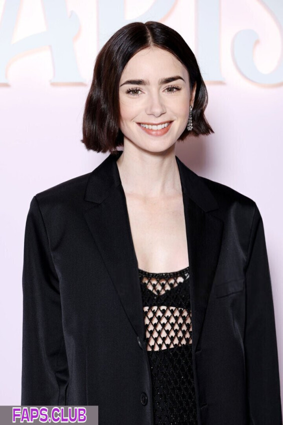Lily Collins nude leaks Photo #7
