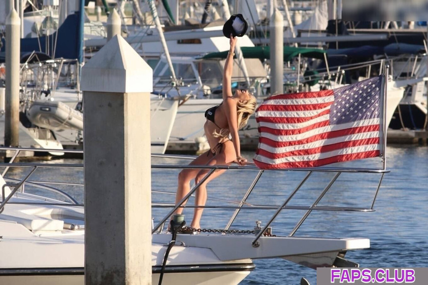 Khloe Terae nude leaks Photo #8