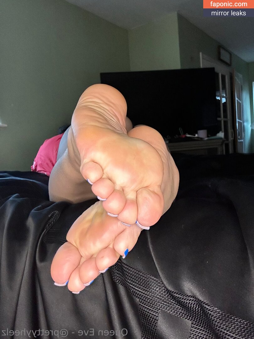 prettyyheelz nude leaks Photo #3