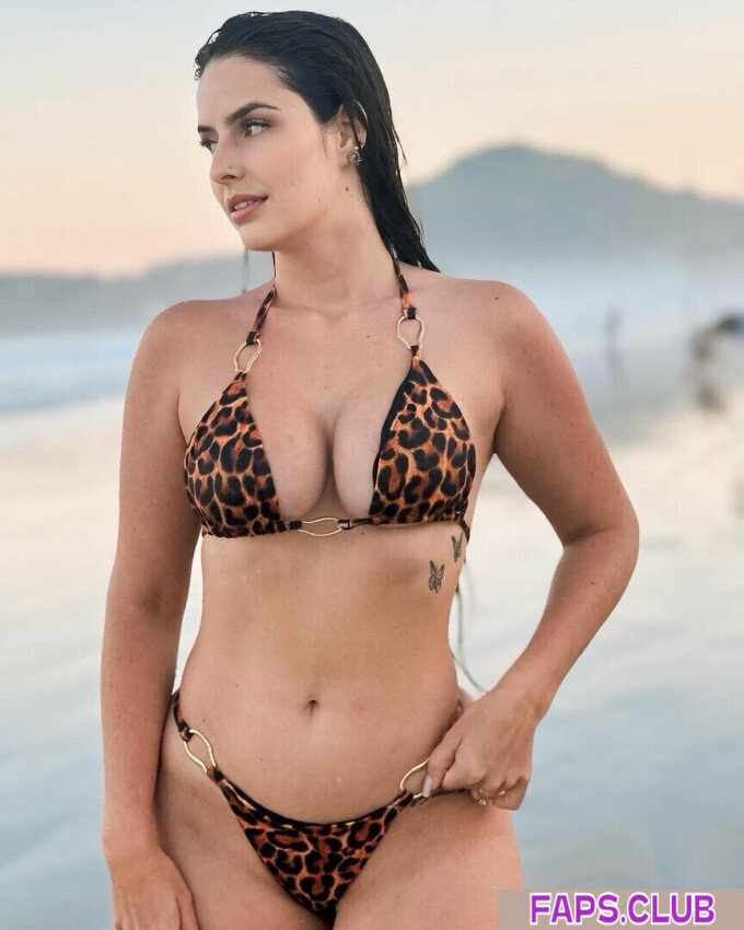 Thacila Caroliny nude leaks Photo #7