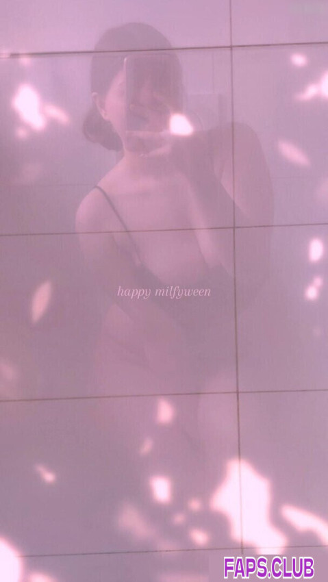 Milfycoco nude leaks Photo #9