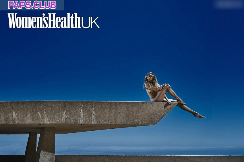 Chrissy Teigen nude leaks Photo #4