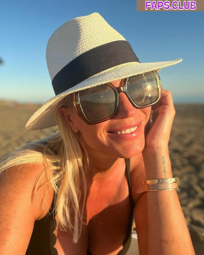 Denise Van Outen nude leaks Photo #9