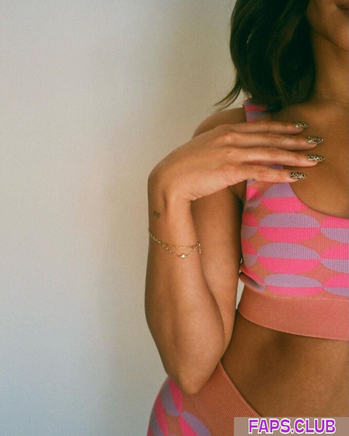 Vanessa Hudgens nude leaks Photo #10