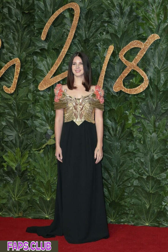 Lana Del Rey nude leaks Photo #1