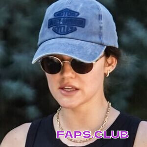 Lucy Hale photo #1200 - Faps