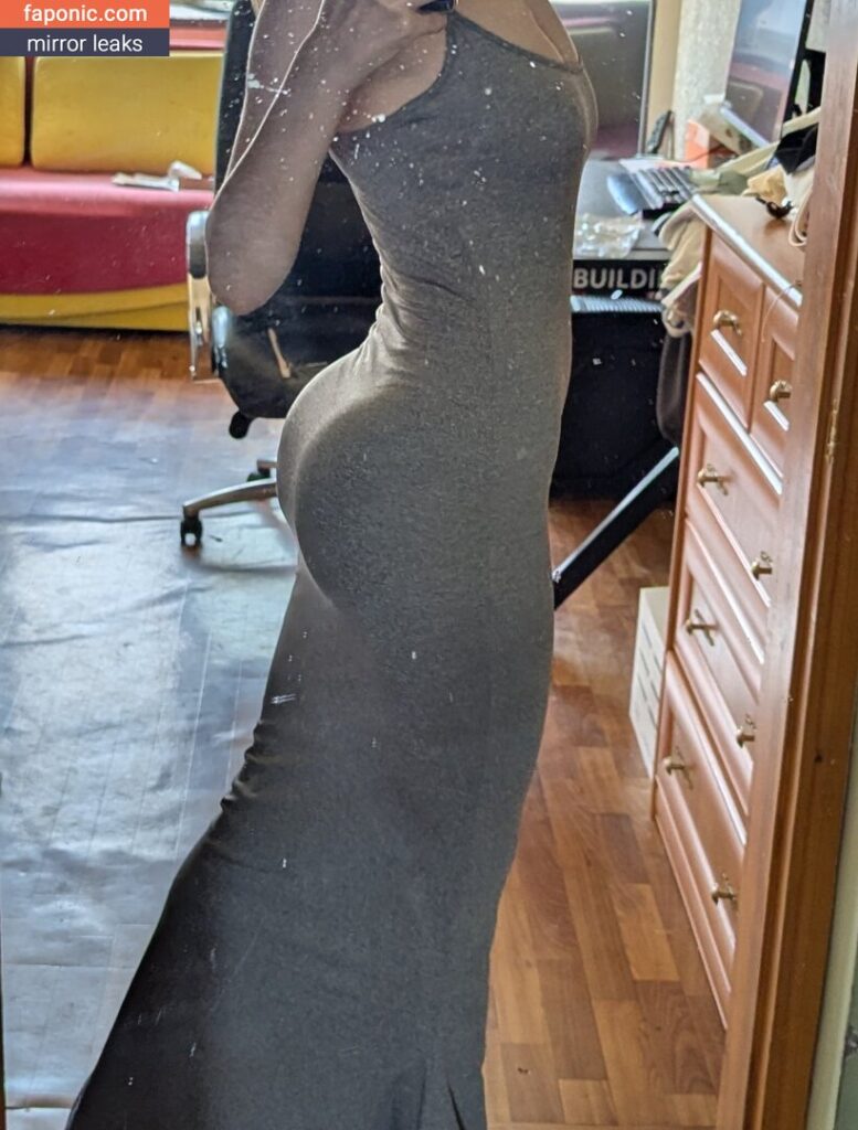 Twoyun leaked nude picture 2