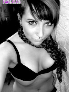 Emo Amy photo #17 - Faps