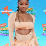 
                            chloebaileyyy, halle-bailey
                        
