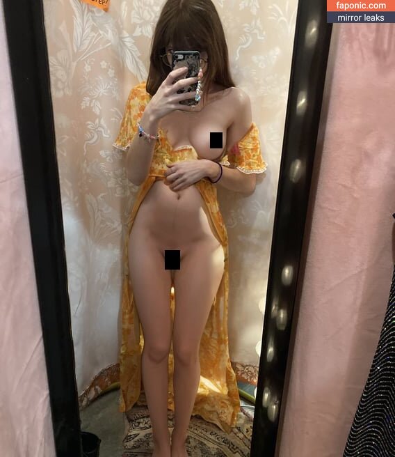 fishtanklive leaked nude photo 1