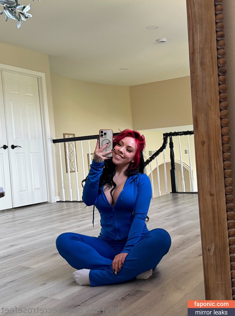 secretrosefeet leaked nude image 1