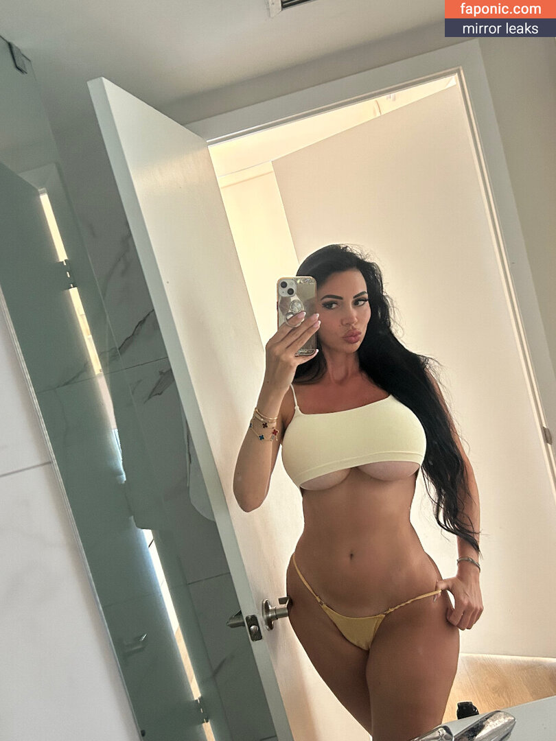 domme_yvonne leaked nude image 1