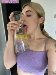 Thedakotaa photo #96 - Faps