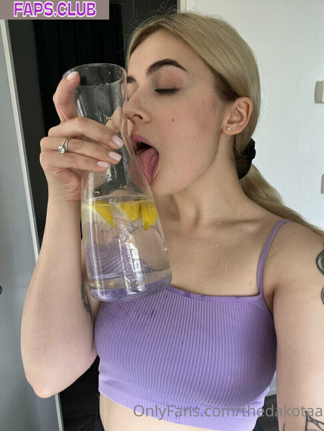 Thedakotaa photo #96 - Faps