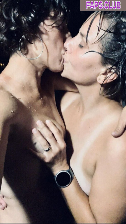 Lez.Femmes
                    
                                            lezfemmes, lez_femmes, lez-femmes
                                              nude leaks Photo #4