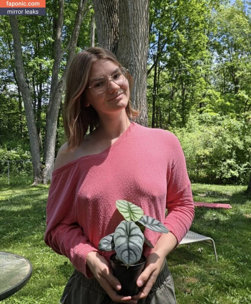 starsplantsurvivalshow leaked nude photo 77