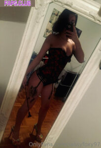 Sassyfoxy97 photo #2 - Faps