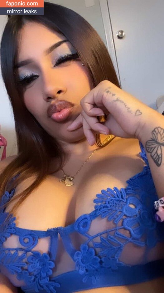 throatpiequeenn nude leaks Photo #3