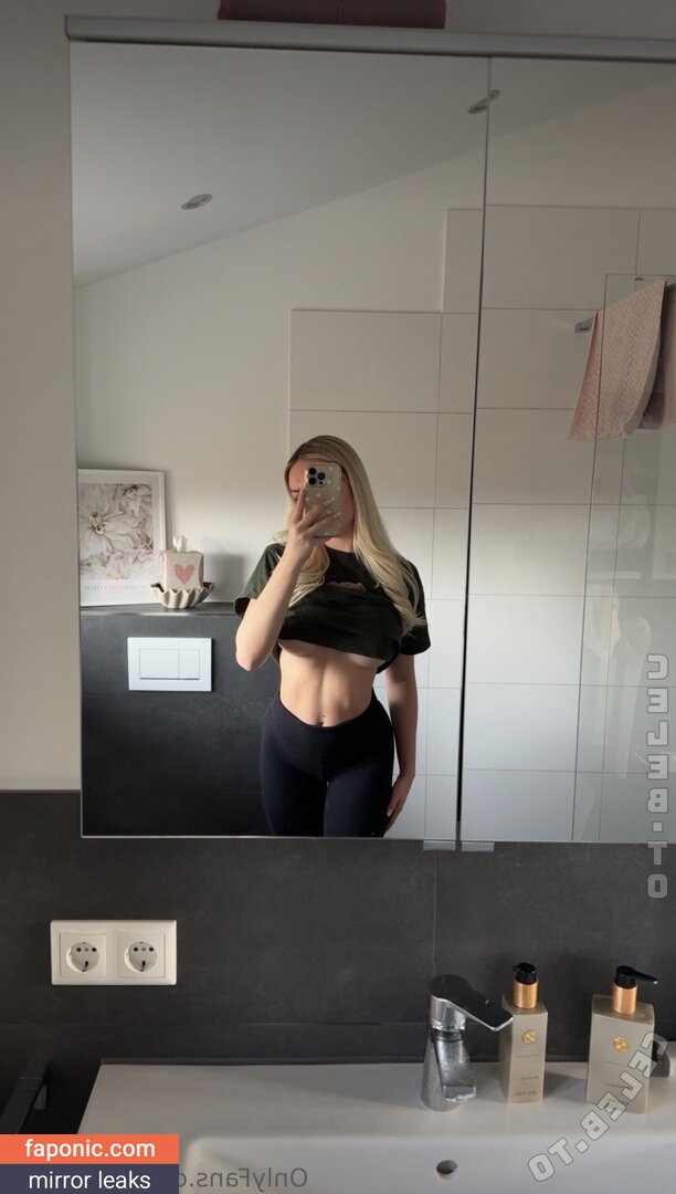 eskimochic87 nude leaks Photo #7