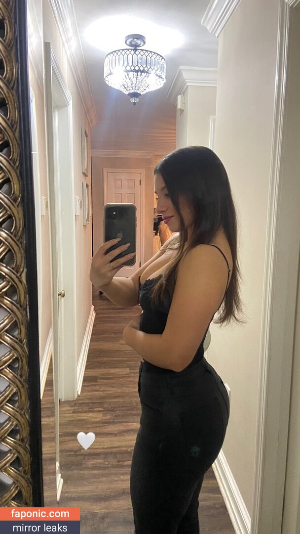 Isabella Deluca leaked nude photo 1