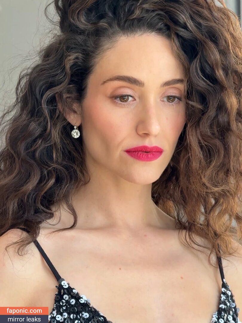 Emmy Rossum nude leaks Photo #4