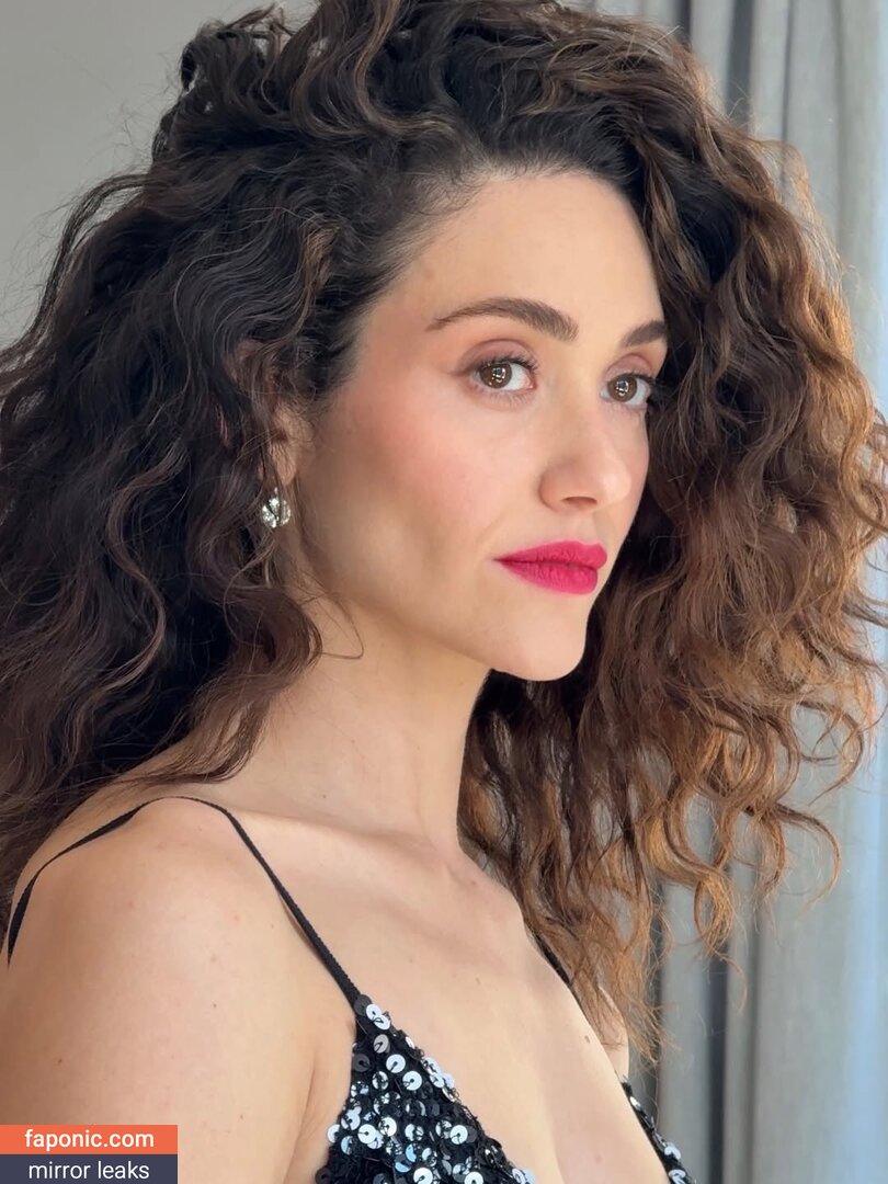 Emmy Rossum nude leaks Photo #6